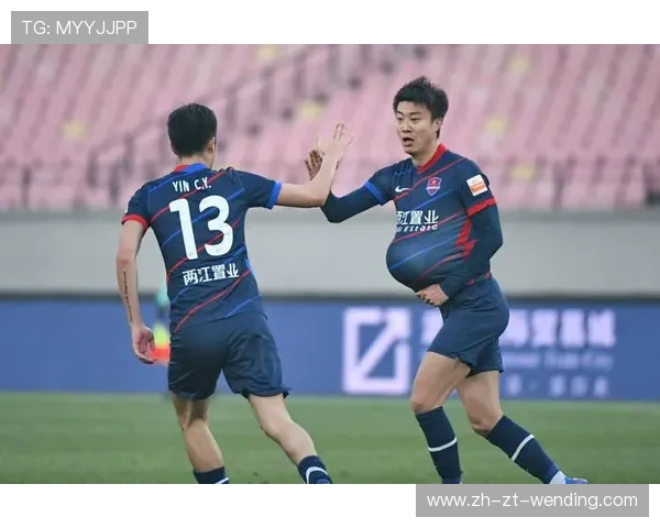 重庆足球复兴计划：中超赛场上的战略布局